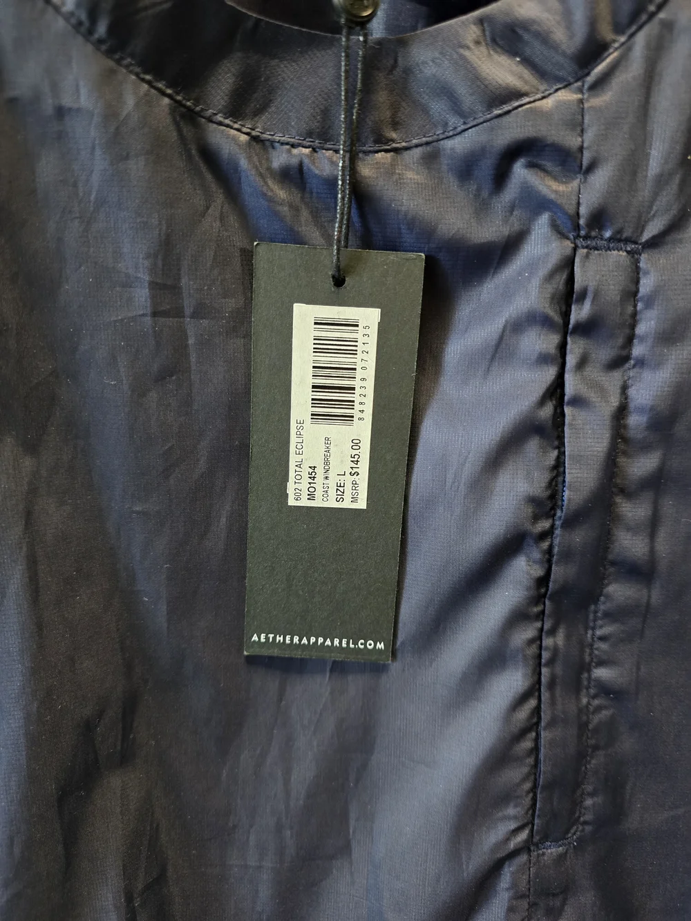 Aether Coast Windbreaker - Picture 4 of 4